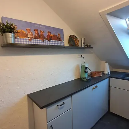 Apartment Direkt Am Kanal. Seelze